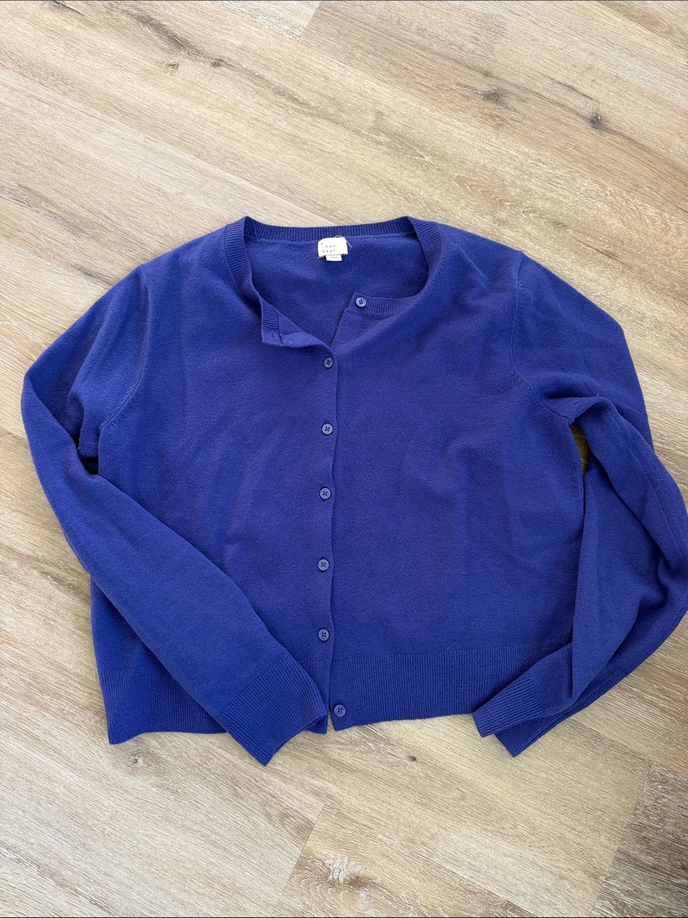 Women’s Blue Button-Front Cardigan Sweater